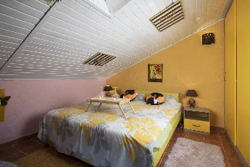 Banjole Villa with Private Pool and 10 Guests