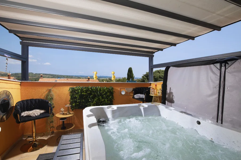 Banjole Villa with Private Pool and 10 Guests