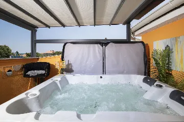 Banjole Villa with Private Pool and 10 Guests