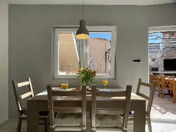 Two-Bedroom Apartment in Pula for 4 Guests