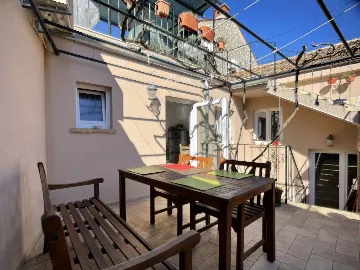 Two-Bedroom Apartment in Pula for 4 Guests