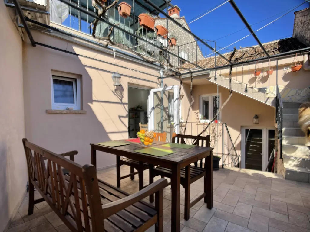 Two-Bedroom Apartment in Pula for 4 Guests