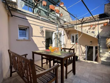 Two-Bedroom Apartment in Pula for 4 Guests