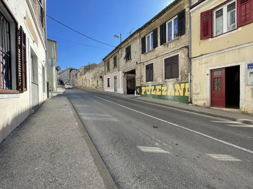 Two-Bedroom Apartment in Pula for 4 Guests