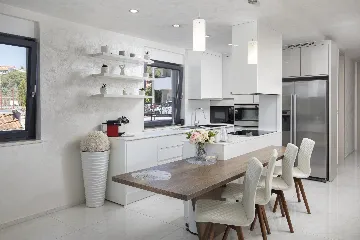 Pula Apartment for 8 Guests with Terrace Pool