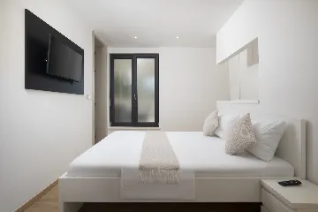 Pula Apartment for 8 Guests with Terrace Pool