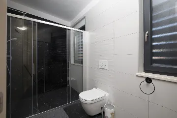 Pula Apartment for 8 Guests with Terrace Pool