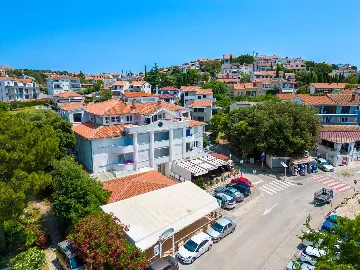 Apartment in Pješćana Uvala, Pula (Up to 8)