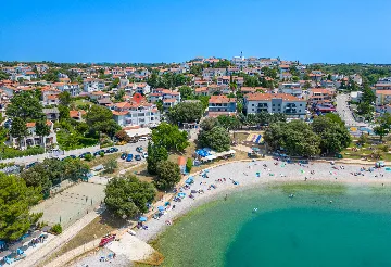 Apartment in Pješćana Uvala, Pula (Up to 8)