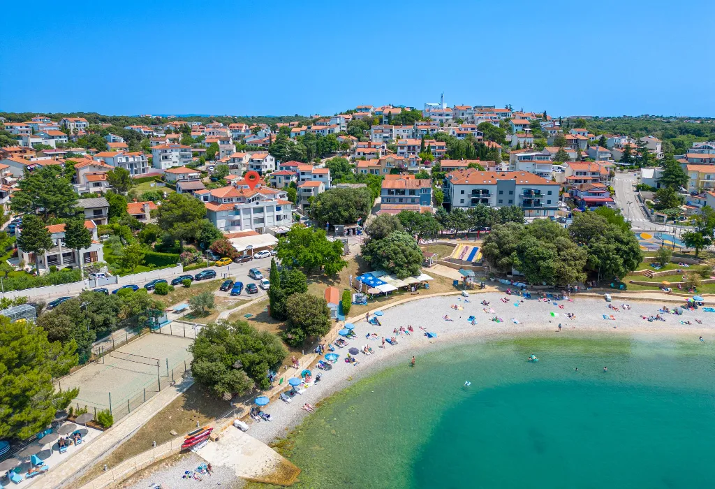 Apartment in Pješćana Uvala, Pula (Up to 8)