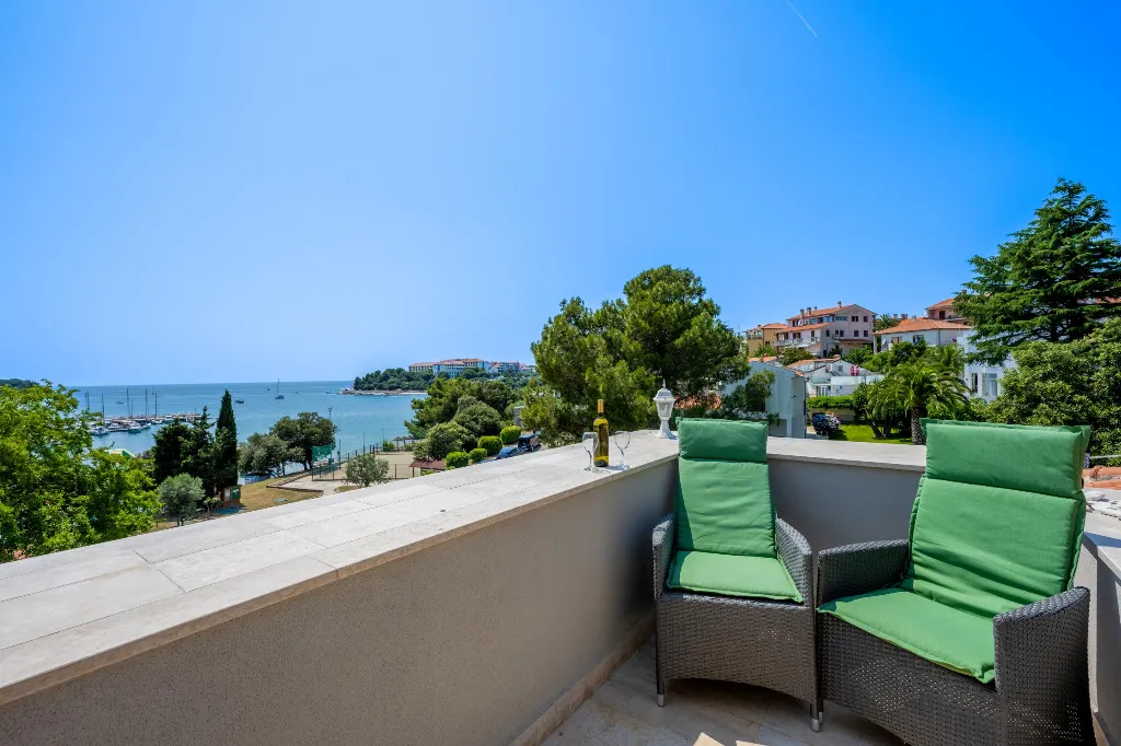 Apartment in Pješćana Uvala, Pula (Up to 8)