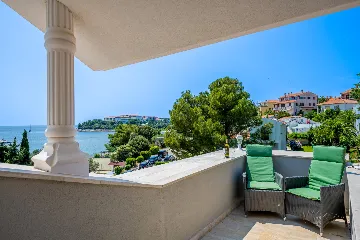 Apartment in Pješćana Uvala, Pula (Up to 8)