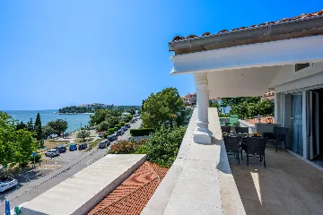 Apartment in Pješćana Uvala, Pula (Up to 8)