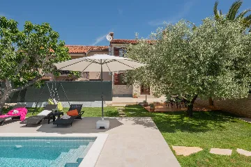 Pool Villa for 6 Guests in Pula, Croatia