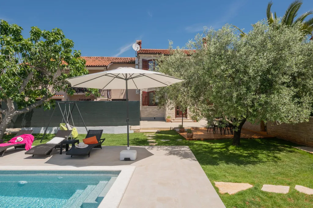 Pool Villa for 6 Guests in Pula, Croatia