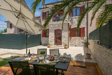 Pool Villa for 6 Guests in Pula, Croatia