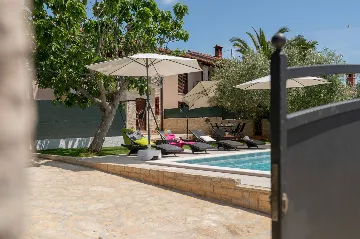 Pool Villa for 6 Guests in Pula, Croatia