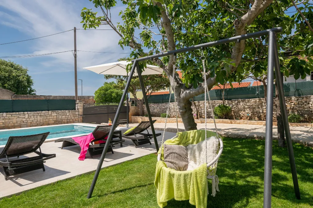 Pool Villa for 6 Guests in Pula, Croatia