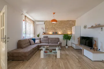 Pool Villa for 6 Guests in Pula, Croatia