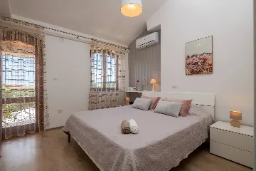 Pool Villa for 6 Guests in Pula, Croatia