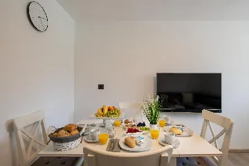 1-Bedroom Apartment in Pula for Up to 4 Guests