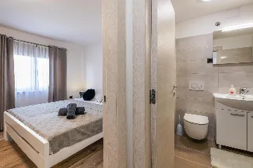 1-Bedroom Apartment in Pula for Up to 4 Guests