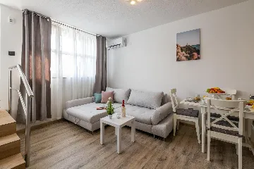 Quiet Veli Vrh 1-Bedroom Apartment for 4 in Pula