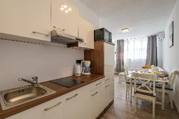 Quiet Veli Vrh 1-Bedroom Apartment for 4 in Pula