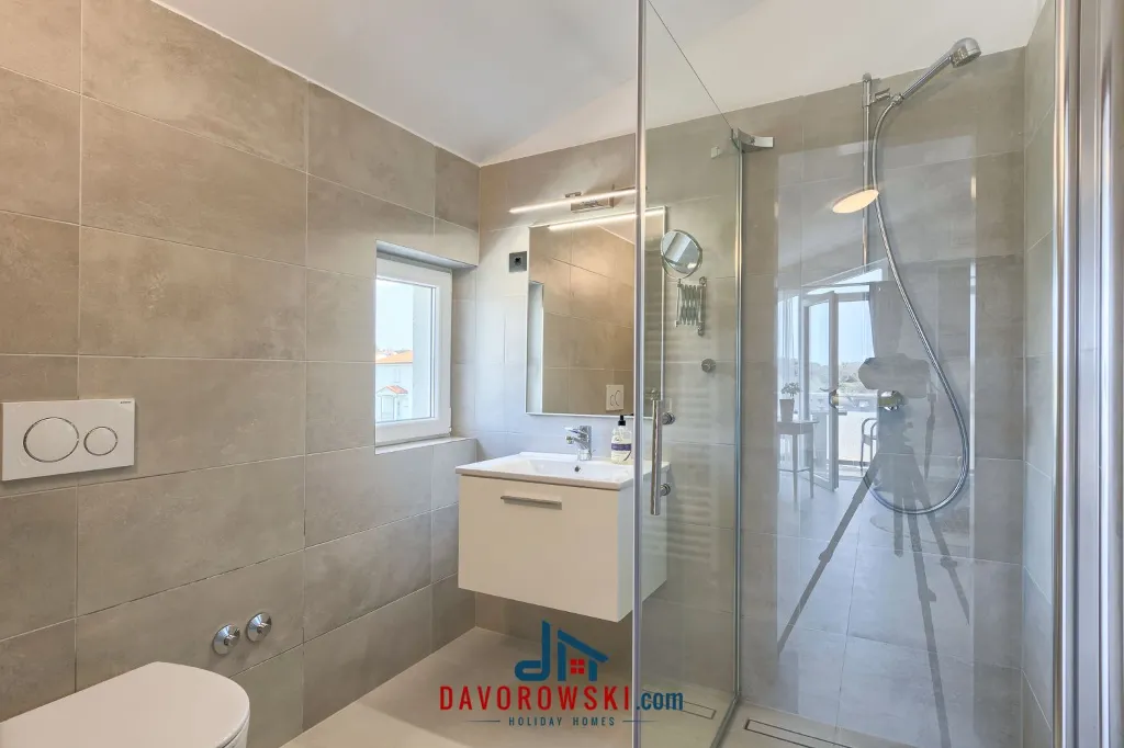 Pula Studio Apartment for 2 Guests with Private Balcony