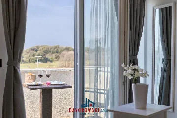 Pula Studio Apartment for 2 Guests with Private Balcony