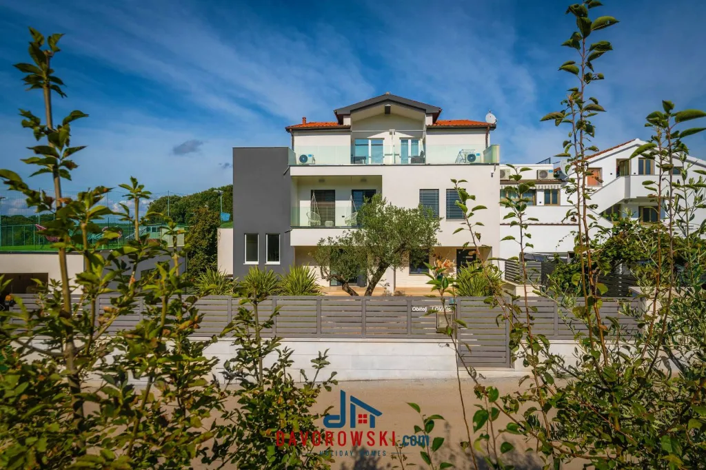 Pula Studio Apartment for 2 Guests with Private Balcony