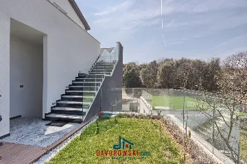 Pula Studio Apartment for 2 Guests with Private Balcony