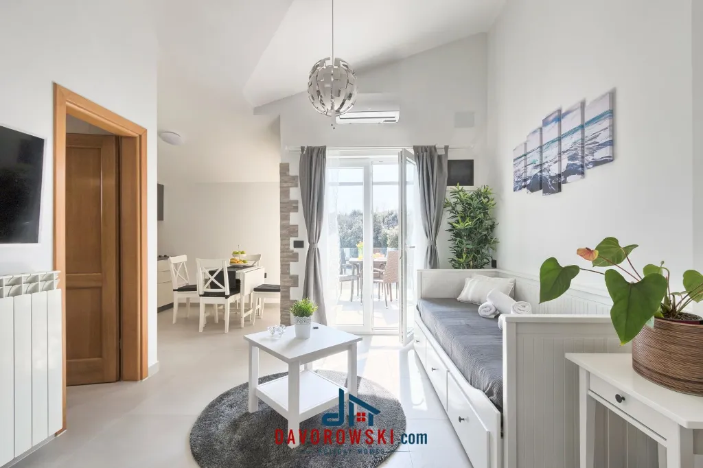 Studio Apartment in Pula with Private Balcony