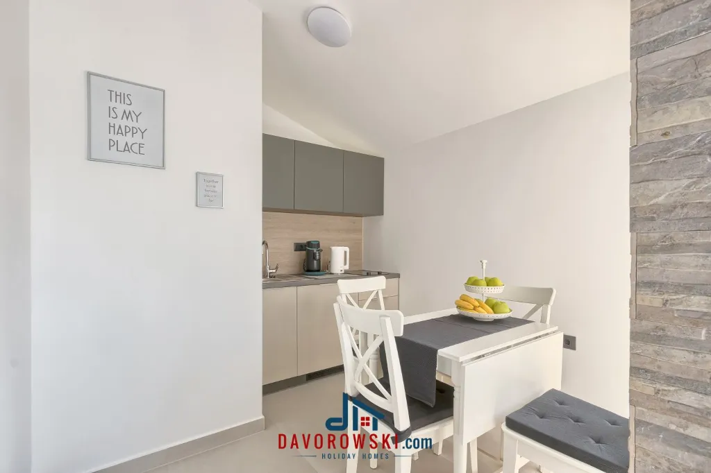 Studio Apartment in Pula with Private Balcony