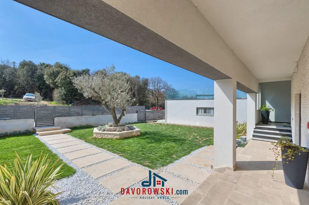 Studio Apartment in Pula with Private Balcony