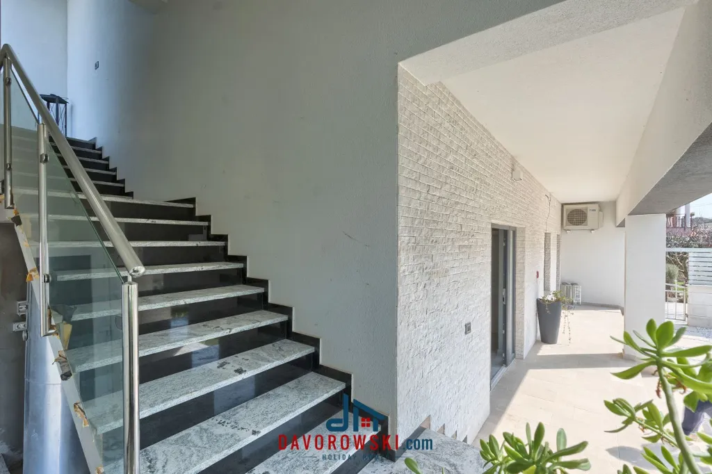 Studio Apartment in Pula with Private Balcony
