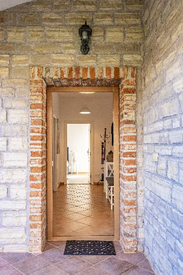 4-Bedroom Villa in Svetvinčenat for 8 Guests