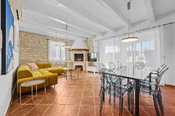 4-Bedroom Villa in Svetvinčenat for 8 Guests