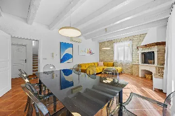 4-Bedroom Villa in Svetvinčenat for 8 Guests