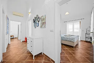 4-Bedroom Villa in Svetvinčenat for 8 Guests