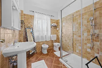 4-Bedroom Villa in Svetvinčenat for 8 Guests