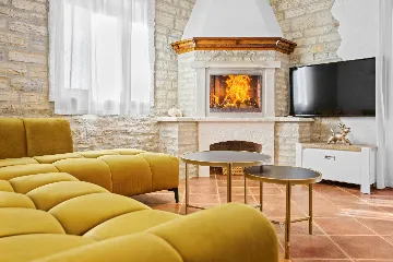 4-Bedroom Villa in Svetvinčenat for 8 Guests