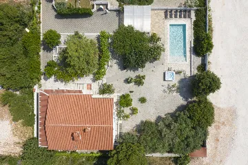 Villa in Ližnjan for 12 Guests near the Adriatic