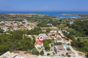 Villa in Ližnjan for 12 Guests near the Adriatic