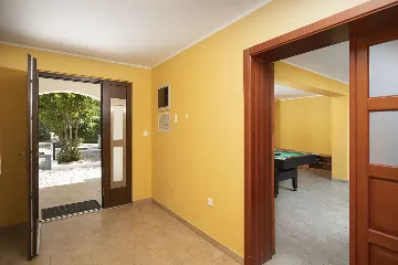 Villa in Ližnjan for 12 Guests near the Adriatic