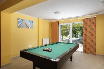 Villa in Ližnjan for 12 Guests near the Adriatic