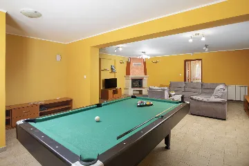 Villa in Ližnjan for 12 Guests near the Adriatic