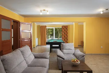 Villa in Ližnjan for 12 Guests near the Adriatic