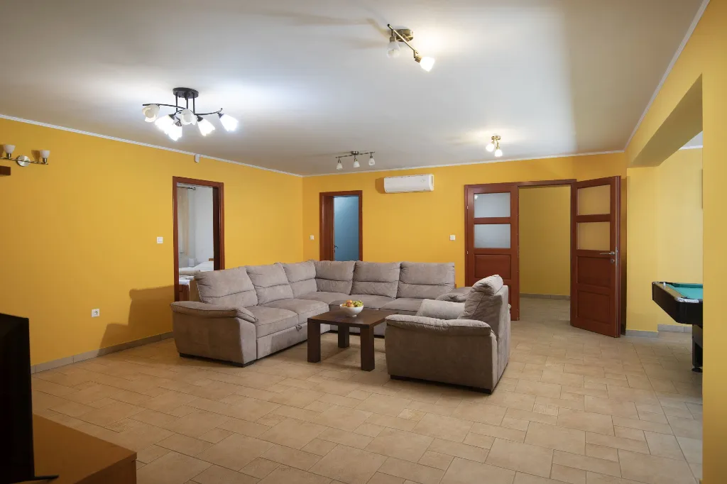 Villa in Ližnjan for 12 Guests near the Adriatic