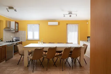 Villa in Ližnjan for 12 Guests near the Adriatic